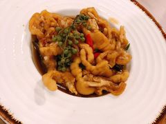 -阿瓦山寨·湘菜现炒·剁椒鱼头王(咸阳总店)