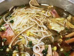 -铁锅哥米线