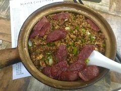 鹅乸腊肠煲仔饭-阳江河堤老牌曾记美食