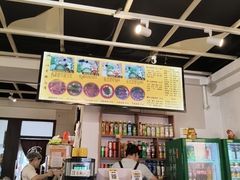 -丽虹云南过桥米线(兴工街店)