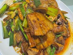 -华光驿站私房菜·黑金冠