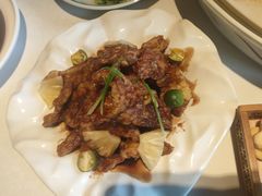 -八府香鸭·啫啫煲(华山路店)