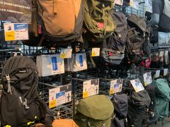 -迪卡侬(苗岭路店)