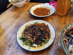 -拈签一笑黄牛肉辣卤串串