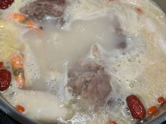 -三人行骨头王火锅(长寿店)