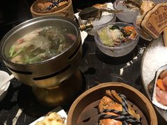 -半岛翡丽海鲜自助餐厅(观风亭店)