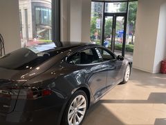 -TESLA 特斯拉(上海太古汇体验店)