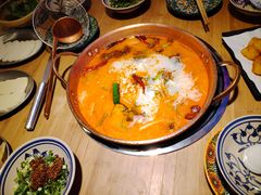 -洱火云南酸菜牛肉火锅(石景山当代商城店)