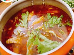 -毛辣果·贵州红酸汤牛肉火锅(西单店)