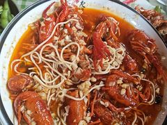-老街烧烤大排档·地道湖北菜·龙虾馆(汉口火车站店)
