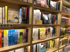 -猫的天空之城概念书店(杭州南宋御街店)