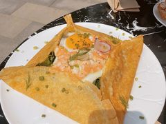 烟熏三文鱼荷风方蛋饼早午餐-The Rug Cafe(王府中环店)