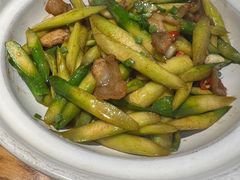 -黄泥岗·地道湖北菜(奥特莱斯店)