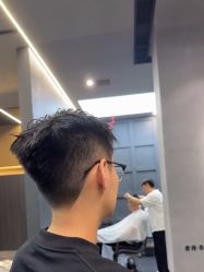 -老肖男士理发店