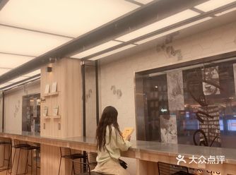 地址：大东方百货A座7-8楼，公交地铁都方便