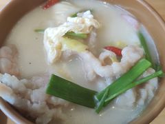 -小六汤包(亚欧店)