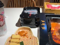 -老牌坊云南鱼豆花火锅(哈西万达店)