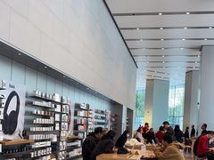 -Apple零售店(华贸购物中心店)