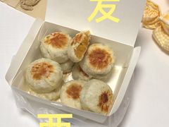 蛋黄肉松月饼-长发西饼(临顿路店)
