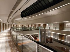 -上海滴水湖皇冠假日酒店