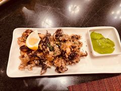 香酥鱿鱼圈配香草蛋黄酱-WOLFGANG PUCK KITCHEN & BAR(迪士尼小镇店)
