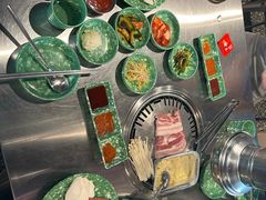 -欧巴炭烤肉오빠숯불구이(南京东路店)