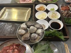 -围炉肉舍•炭烤活鳗•丹东海鲜烤肉(步行街店)