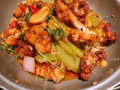 泡子姜烧牛蛙-吃饭皇帝大土家民族菜(正大广场店)