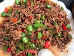青椒小米辣牛肉-海韵人家.海景花园经典云南菜(双廊店)