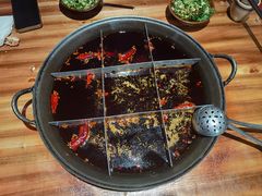 -周小明火锅(黑金冠社区店)