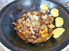 -粘豆包柴火铁锅炖