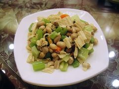 芹菜腐竹花生米-东四民芳餐厅(世茂工三店)