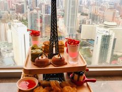 -广州中心皇冠假日酒店·汇点大堂吧