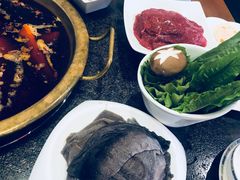 -小天鹅火锅·一线江景洪鼎旗舰店(洪崖洞店)