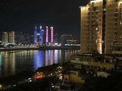 -白象居