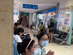 -上海大学附属上海和平眼科医院