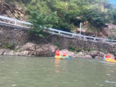 -安吉龙王山峡谷漂流