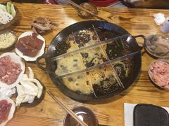 -岗上渣渣老火锅(两路口店)