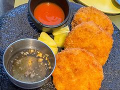 泰式手打虾饼配酸甜梅子酱-simply thai天泰(美罗城店)