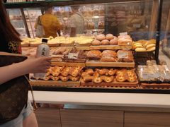 面包甜点陈列柜-巴黎贝甜(大宁国际商业广场店)