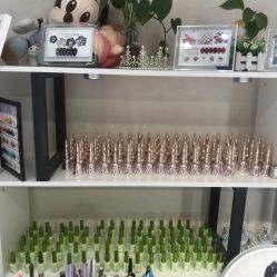 -璀璨&星光美甲美睫店