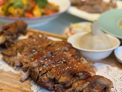 大漠烤羊腿-伊祥·敦煌楼