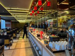 -大中华希尔顿酒店-念自助餐·嗨啤·小龙虾