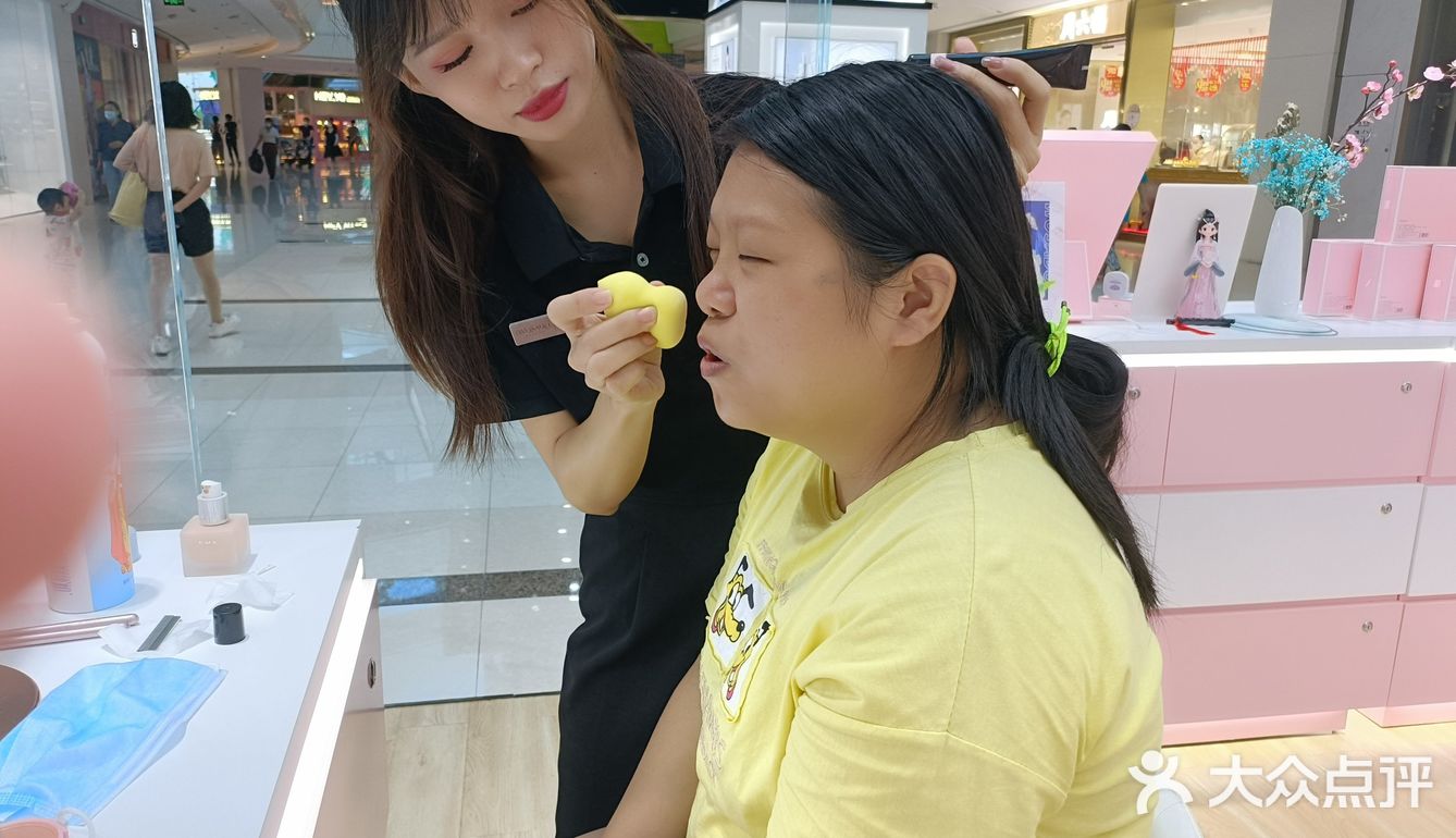 素颜，简妆，精致概念