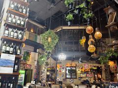 -临界音乐酒馆·小龙虾·江湖菜(华熙LIVE·鱼洞店)