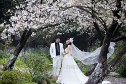 -白雪公主婚纱摄影