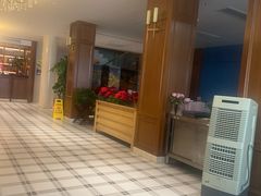 -鹏城人家海鲜酒家·23年老字号(较场尾店)