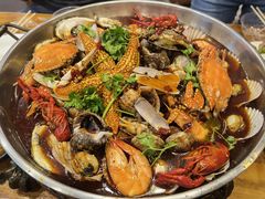 -老东镇啤酒屋海鲜加工·蒸汽海鲜·海鲜烧烤(台东店)