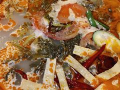 -洱火云南酸菜牛肉火锅(石景山当代商城店)