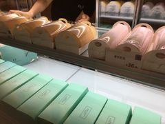 -顶东面包花园·生日蛋糕(世博店)